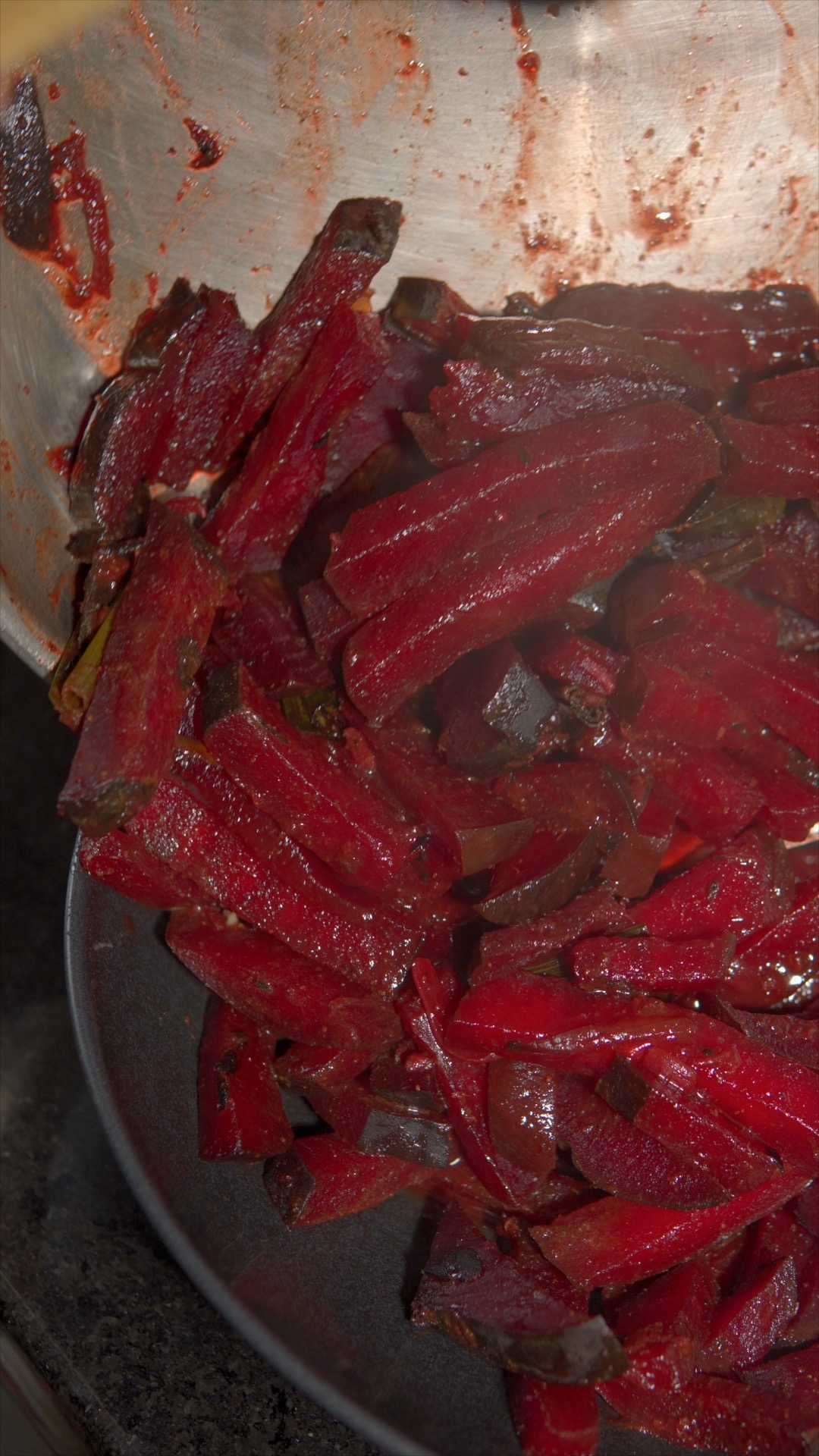 Finished semi-dry Sinhalese beetroot curry in the pan